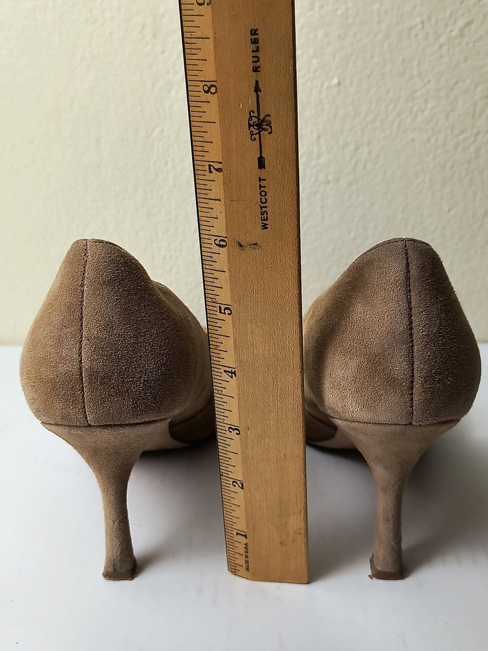 Ann Taylor 8.5M Taupe Suede Pointed-Toe Pumps - Picture 7 of 10